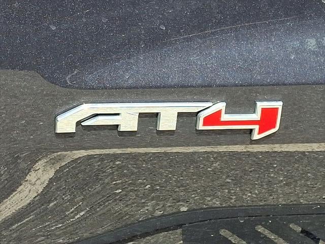 2023 GMC Sierra AT4