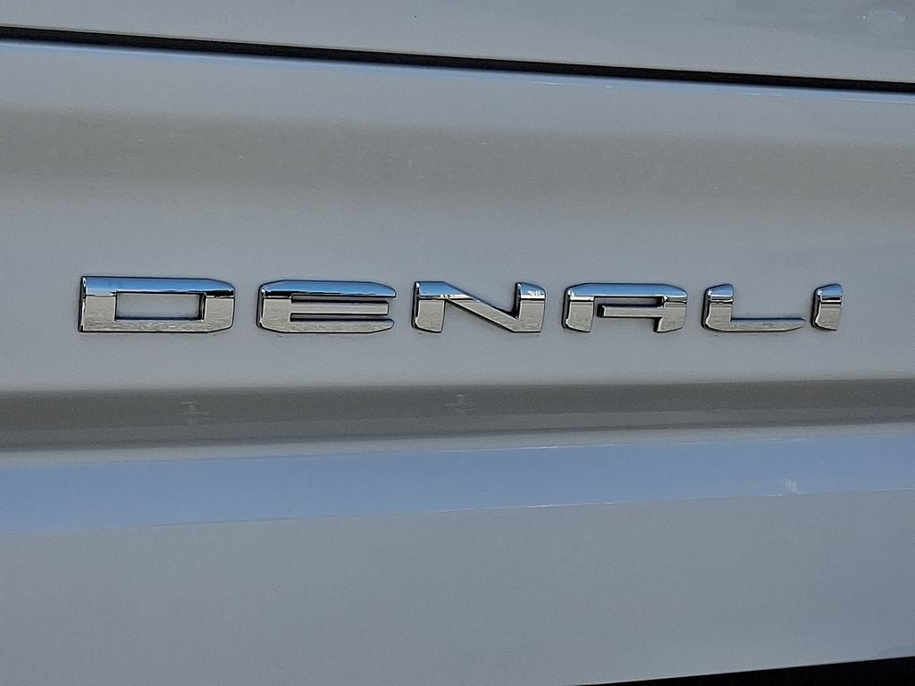 2025 GMC Sierra Denali