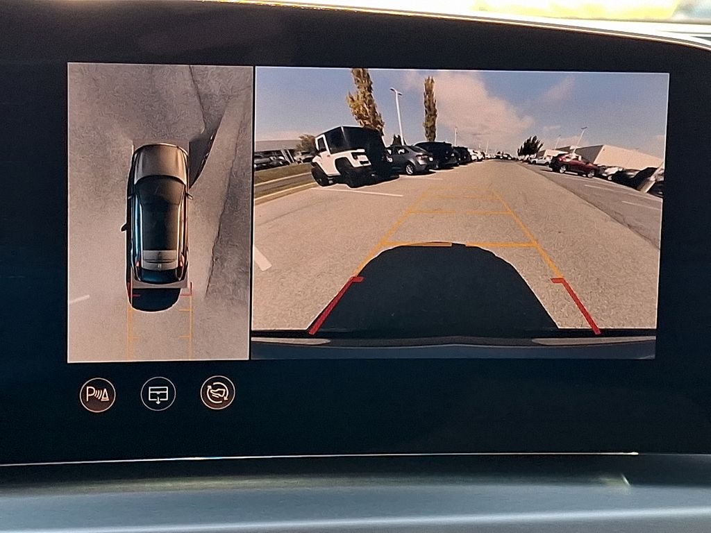 2025 Cadillac Lyriq Sport
