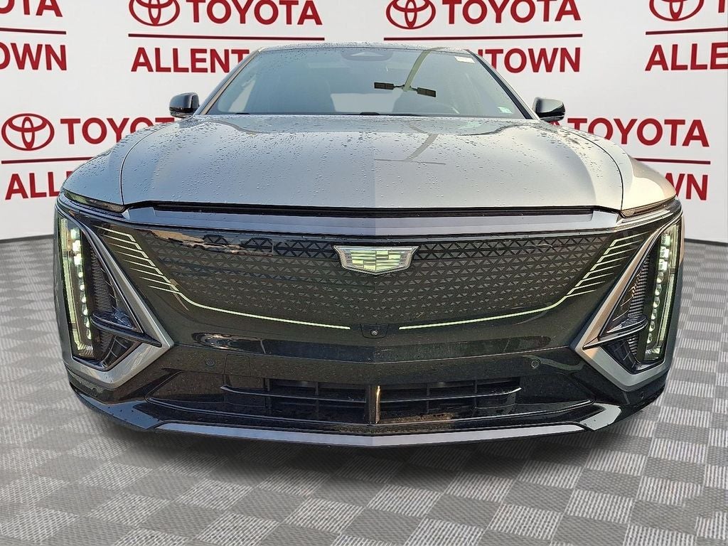 2025 Cadillac LYRIQ Sport