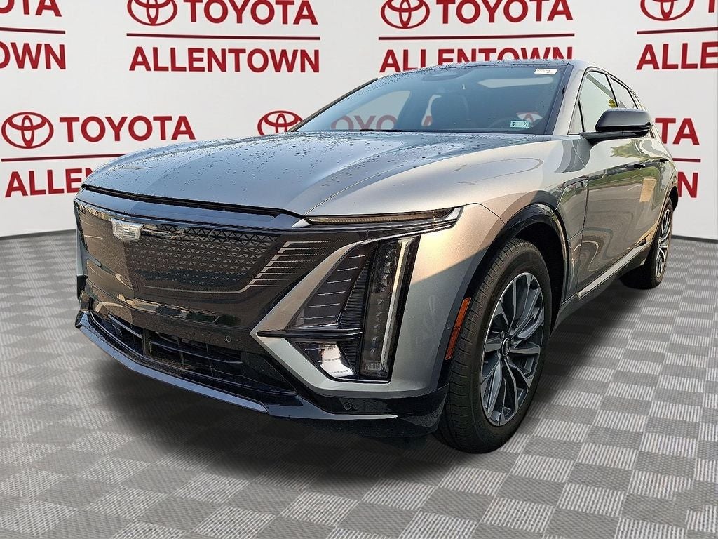 2025 Cadillac LYRIQ Sport