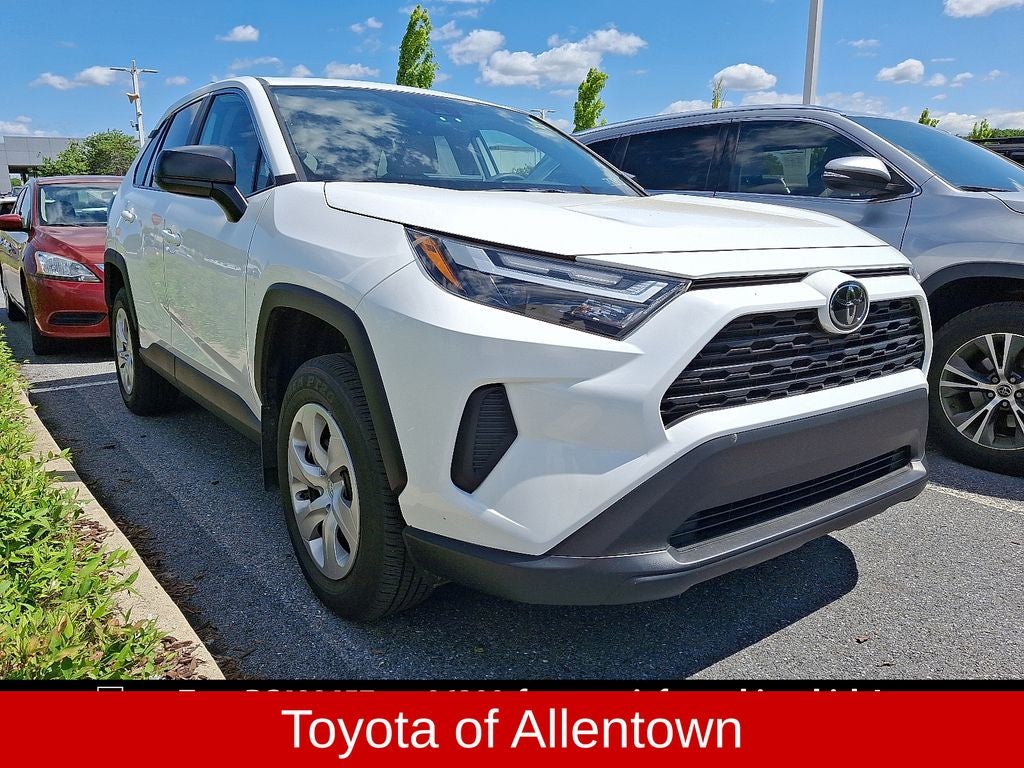 2024 Toyota RAV4 LE