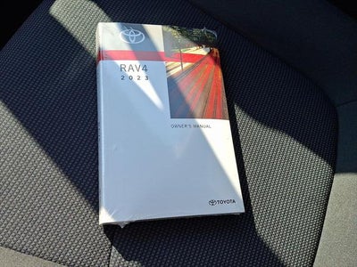 2023 Toyota RAV4 LE