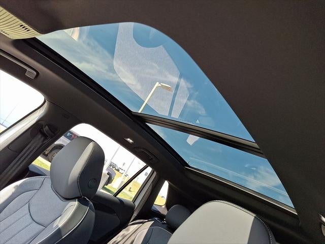 2025 Volkswagen Tiguan 2.0T SEL R-Line