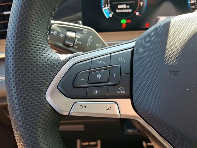 2025 Volkswagen Tiguan 2.0T SEL R-Line