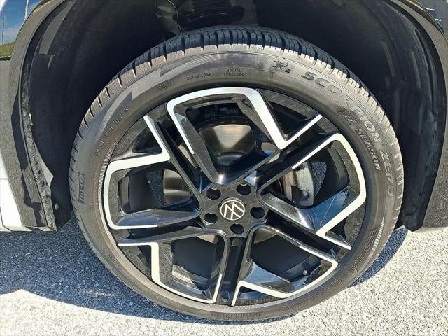 2025 Volkswagen Tiguan 2.0T SEL R-Line