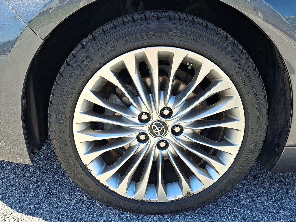 2018 Toyota AVALON Limited