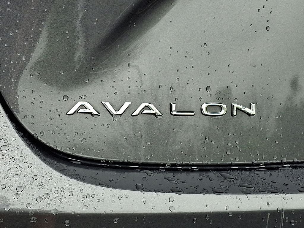 2018 Toyota AVALON Limited
