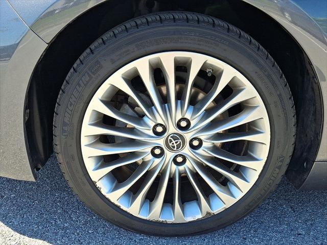 2018 Toyota AVALON Limited