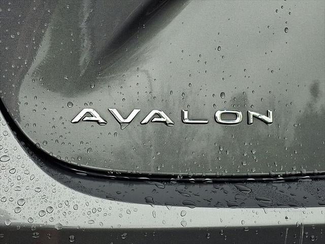 2018 Toyota AVALON Limited