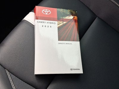 2025 Toyota Camry SE