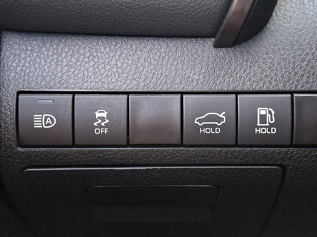 2024 Toyota Camry Hybrid SE