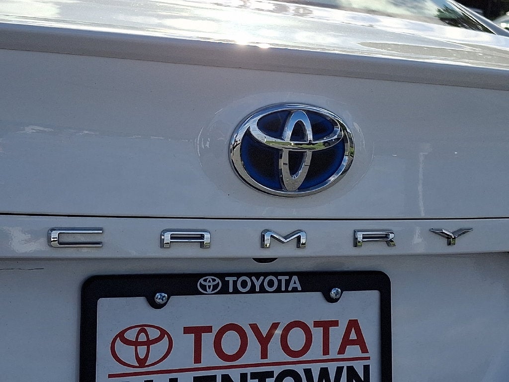 2024 Toyota Camry Hybrid SE