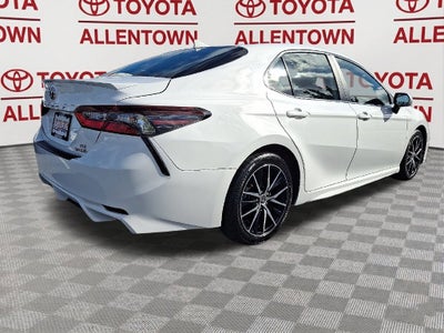 2024 Toyota Camry Hybrid SE