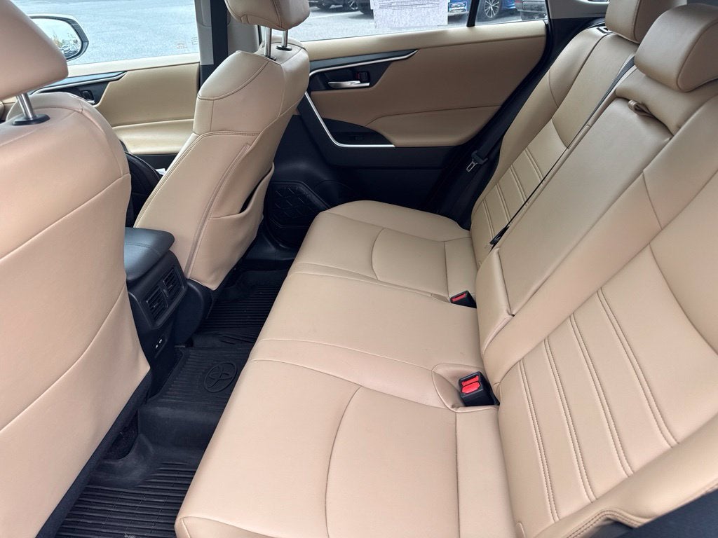 2021 Toyota RAV4 Hybrid XLE Premium