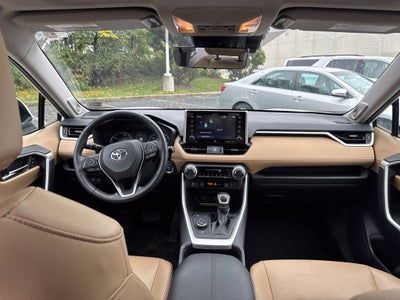 2021 Toyota RAV4 Hybrid XLE Premium