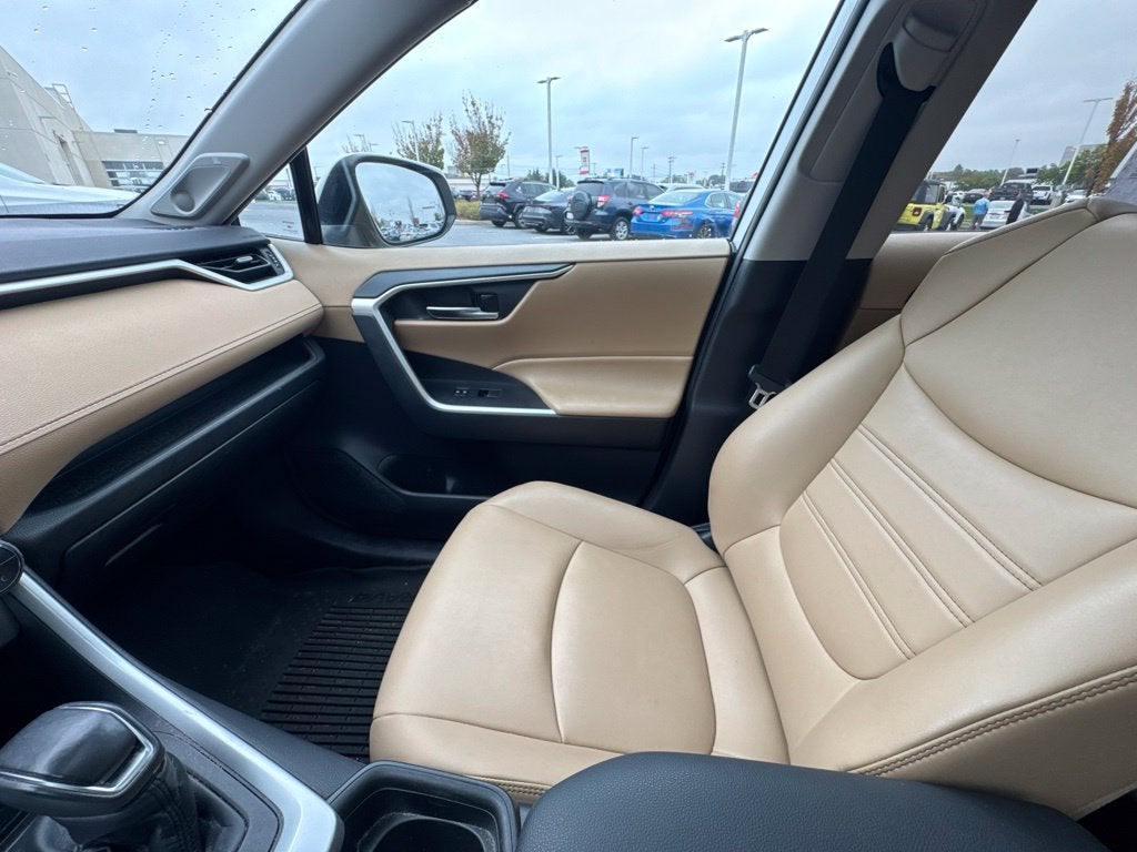 2021 Toyota RAV4 Hybrid XLE Premium