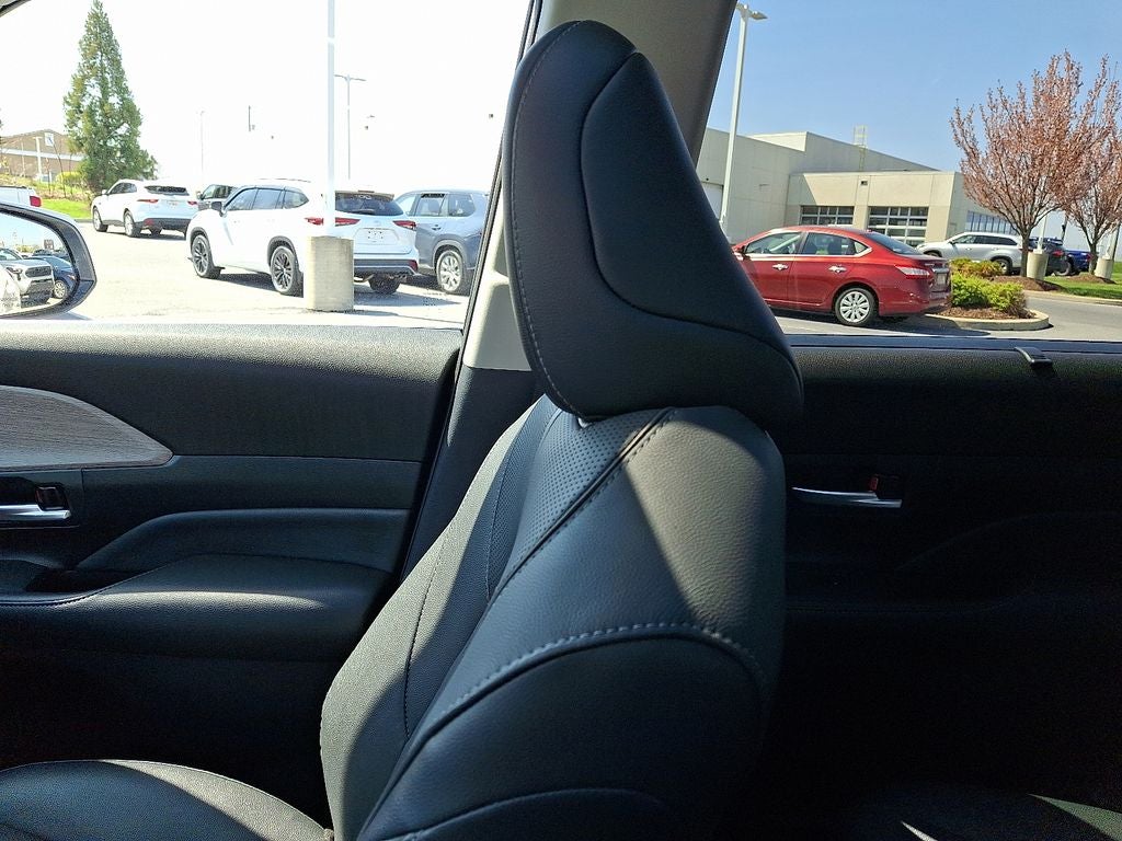 2025 Toyota GRAND HIGHLANDER Platinum