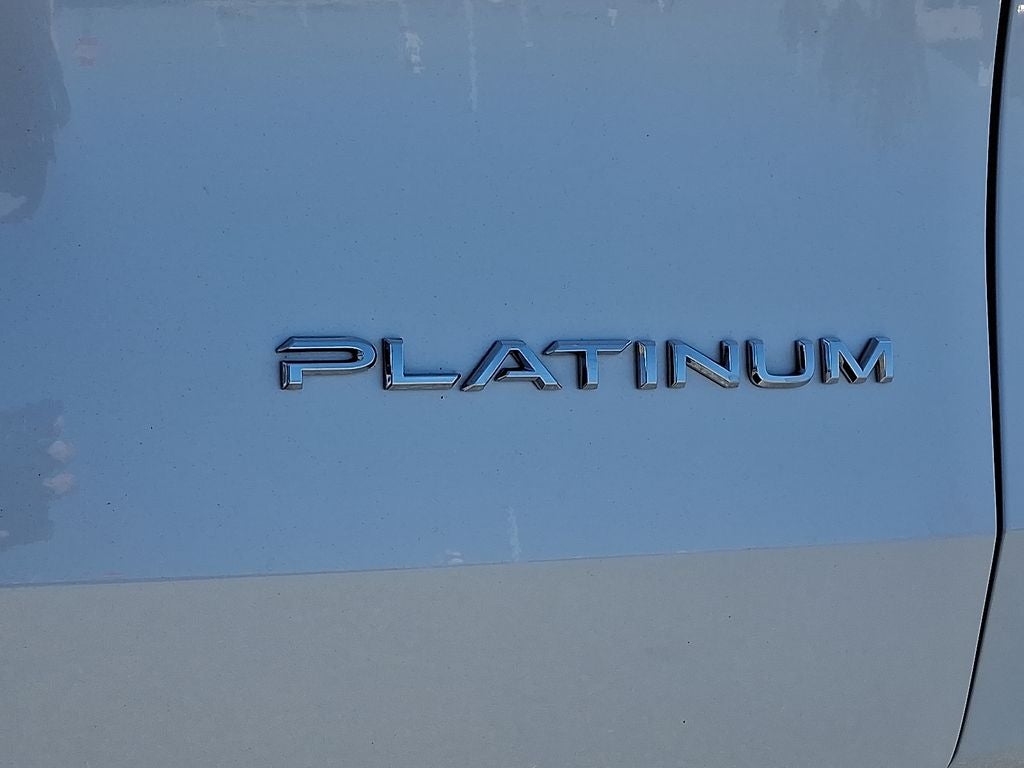 2025 Toyota GRAND HIGHLANDER Platinum