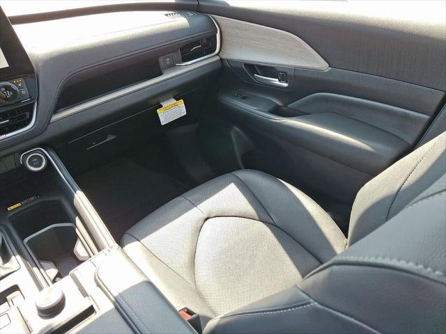 2025 Toyota GRAND HIGHLANDER Platinum