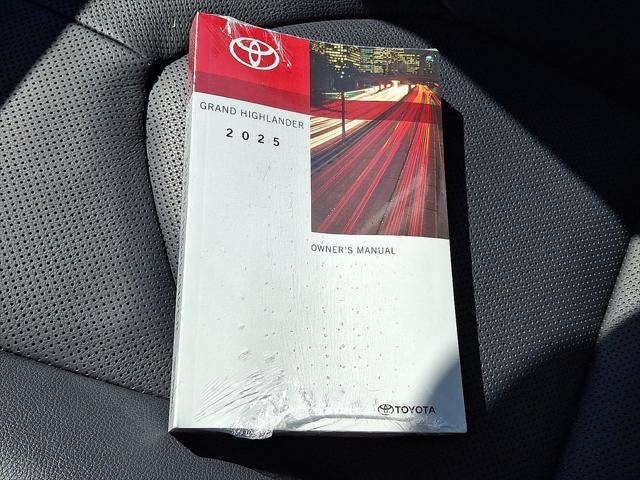 2025 Toyota GRAND HIGHLANDER Platinum