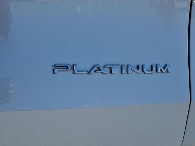 2025 Toyota GRAND HIGHLANDER Platinum