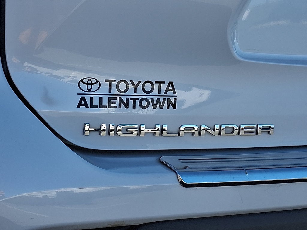 2023 Toyota Highlander Hybrid LE
