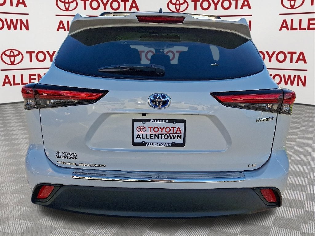 2023 Toyota Highlander Hybrid LE