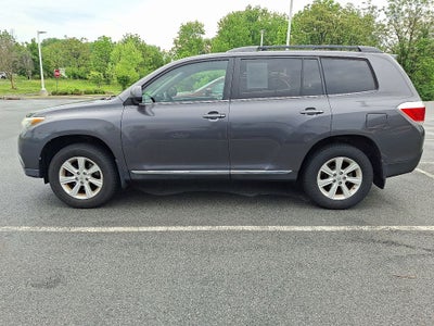 2013 Toyota HIGHLANDER SE