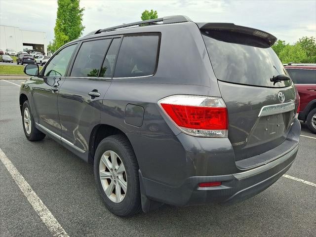 2013 Toyota HIGHLANDER SE