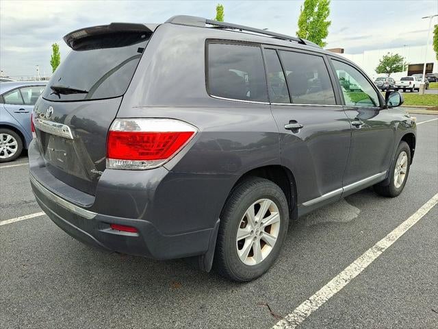 2013 Toyota HIGHLANDER SE