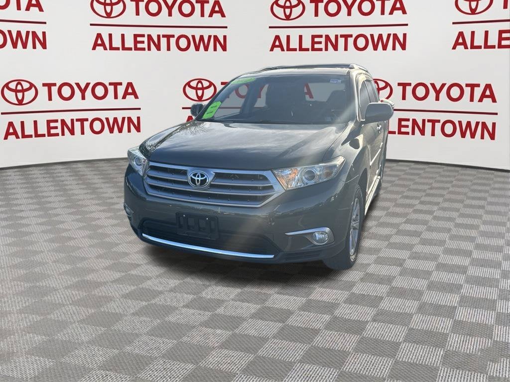2012 Toyota HIGHLANDER SE