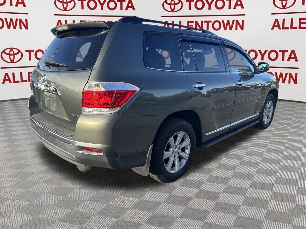 2012 Toyota Highlander SE