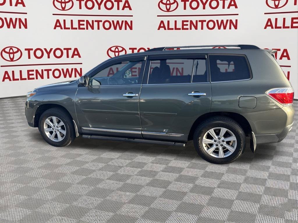 2012 Toyota HIGHLANDER SE