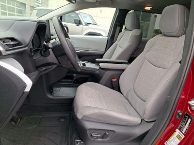 2025 Toyota Sienna LE 8 Passenger