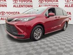 2025 Toyota Sienna LE 8 Passenger