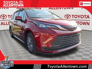 2025 Toyota Sienna LE 8 Passenger