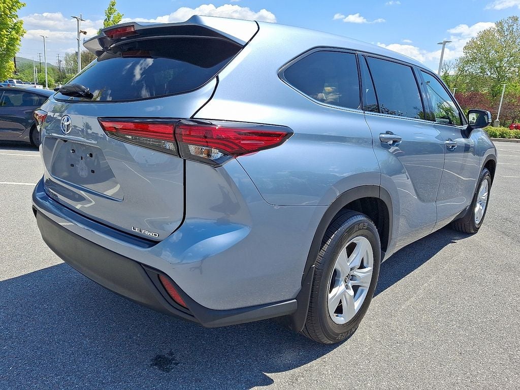 2022 Toyota HIGHLANDER LE