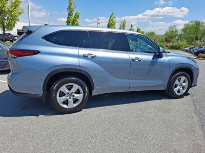2022 Toyota HIGHLANDER LE