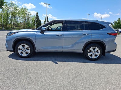 2022 Toyota HIGHLANDER LE