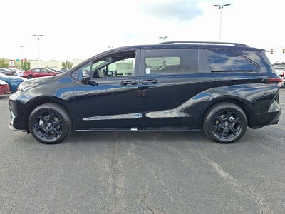 2026 Toyota Sienna Woodland Edition