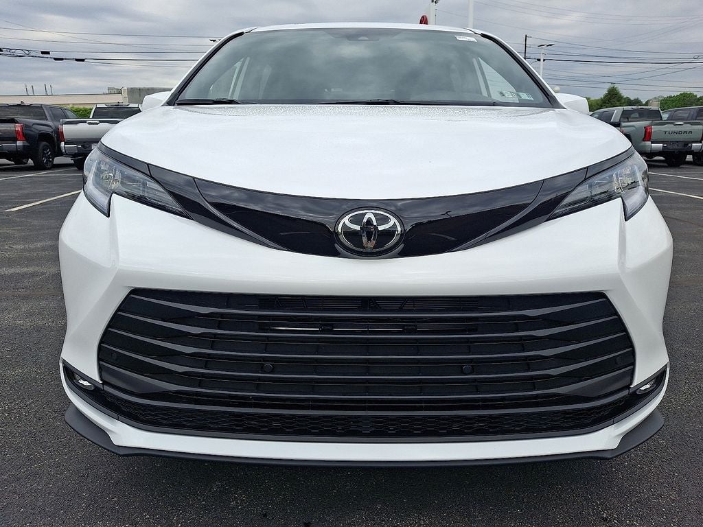 2026 Toyota Sienna Woodland Edition
