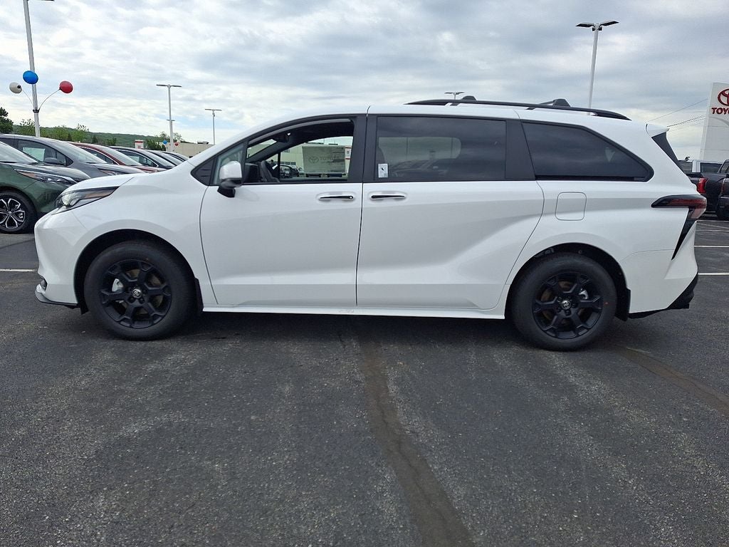 2026 Toyota Sienna Woodland Edition