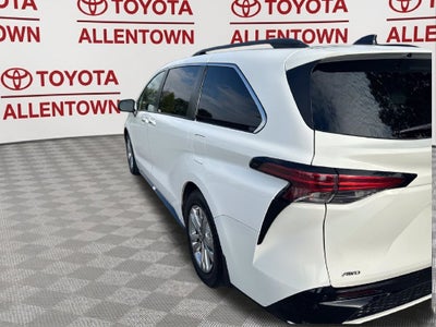 2021 Toyota Sienna XSE 7 Passenger