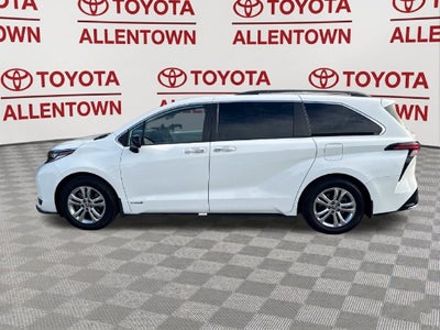 2021 Toyota Sienna XSE 7 Passenger