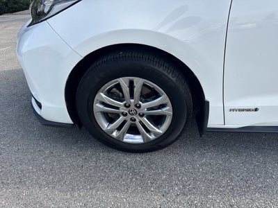 2021 Toyota Sienna XSE 7 Passenger