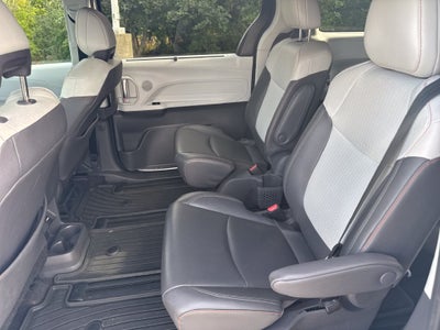 2021 Toyota Sienna XSE 7 Passenger