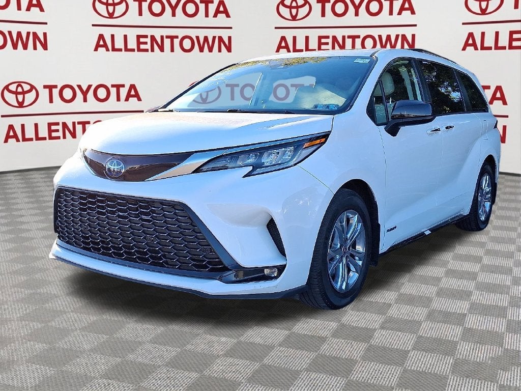 2021 Toyota Sienna XSE 7 Passenger