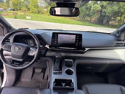 2021 Toyota Sienna XSE 7 Passenger