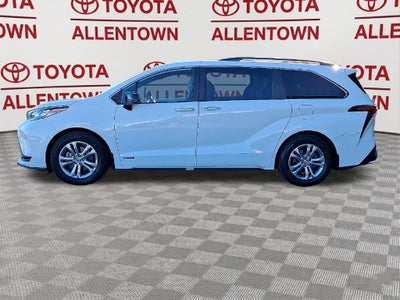 2021 Toyota Sienna XSE 7 Passenger